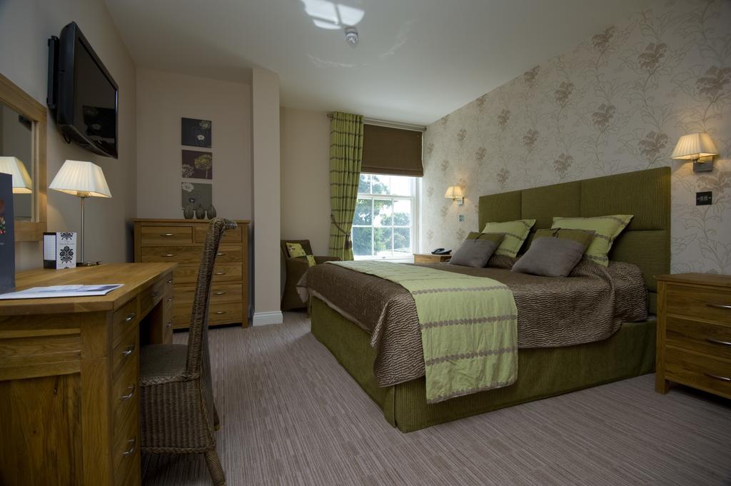Hotel Hall 4*