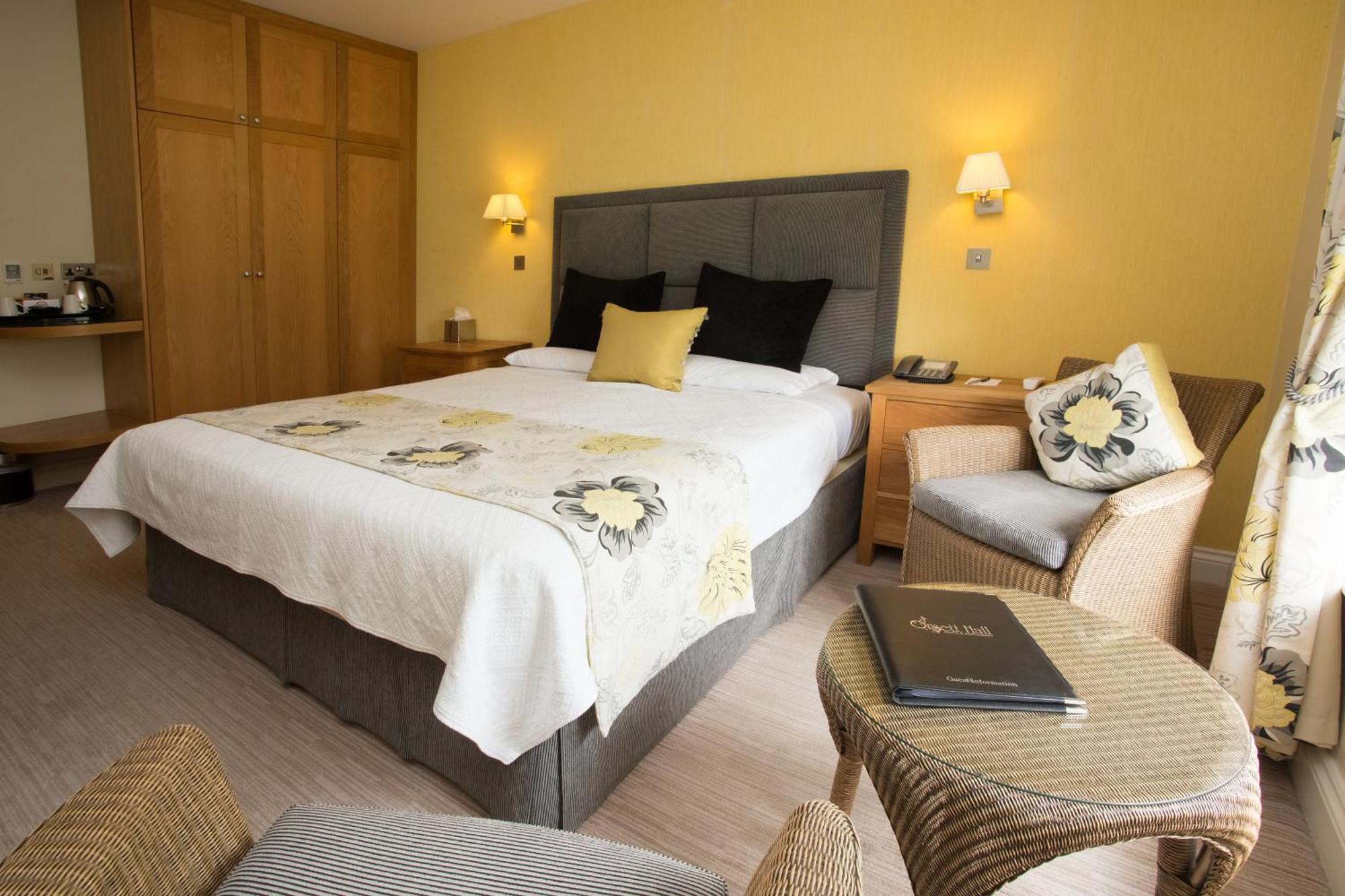 Hotel Hall