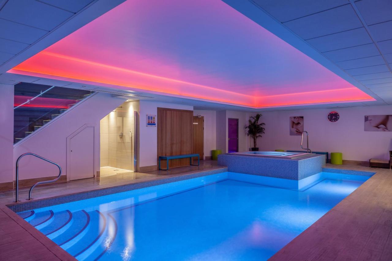 Hall Hotel 4*